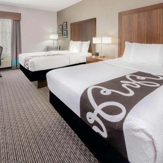 غرفة ديلوكس بسريرين كوين، La Quinta Inn & Suites by Wyndham Fort Worth Arlington West 3/7