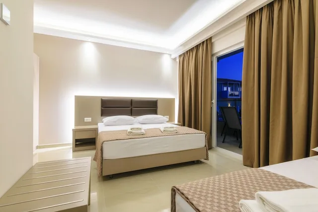 شقة بسرير مزدوج وسرير فردي بإطلالة على المسبح، Vice Apartments 8/10
