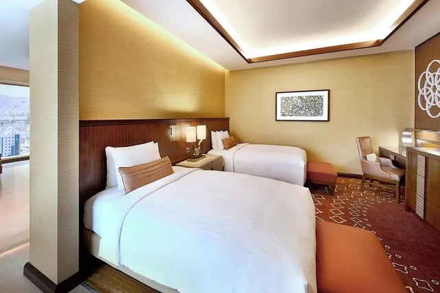 غرفة ديلوكس بسريرين منفصلين للمدخنين، فندق جبل عمر ماريوت مكة(Jabal Omar Marriott Hotel Makkah) 1/6