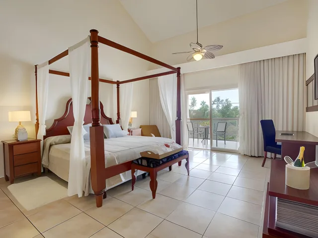 1 Bedroom, Suite, King Bed, Hot Tub, Majestic Colonial Punta Cana - All Inclusive 1/1