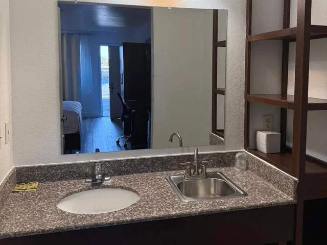 Room, King Bed, Rancho Cordova Inn 5/5
