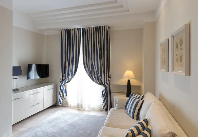 شقة كومفورت بسرير كوين مع أريكة، Residence Charming Apartments 7/10