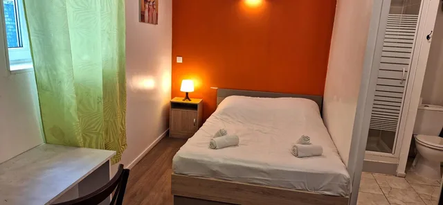 غرفة ثلاثية بحمام خاص، Akena Le Casino Hotel Restaurant 7/10