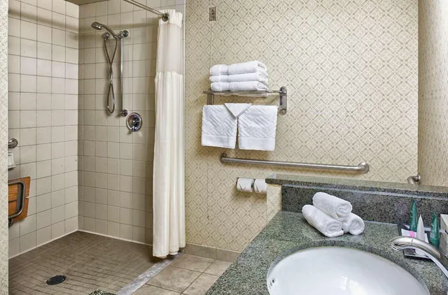 غرفة بسريرين مزدوجين، Hilton Scranton & Conference Center 4/4