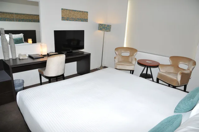 غرفة تنفيذية، Royal Pacific Hotel 8/10