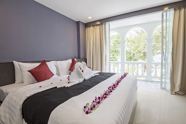 جناح جونيور بإطلالة على المسبح، MODERN LIVING HOTEL 1/2