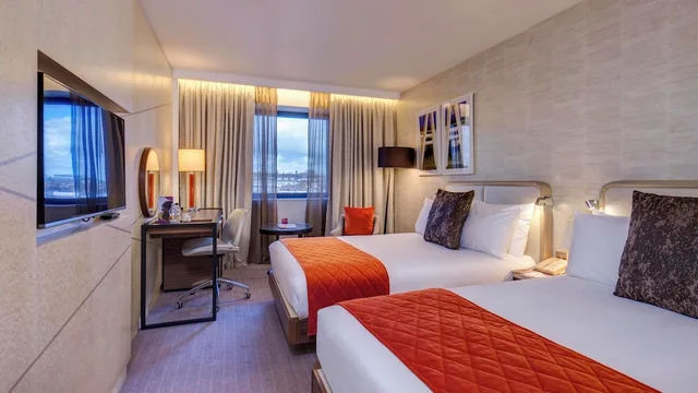 Premium, 2 Double Beds, Crowne Plaza London - Kings Cross 3/10