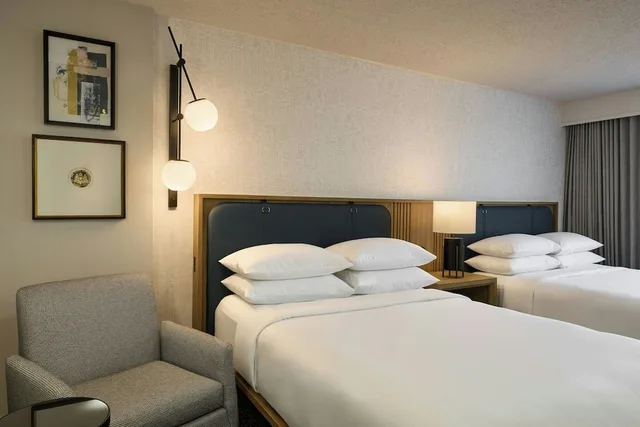 غرفة تقليدية بسريرين كوين، Sheraton Philadelphia University City 2/9