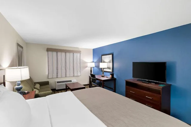 Room, King Bed, Quality Inn & Suites Big Spring 1/7