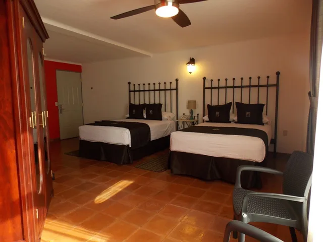 غرفة قياسية بسريرين مزدوجين، Hotel Real de Leyendas 5/8