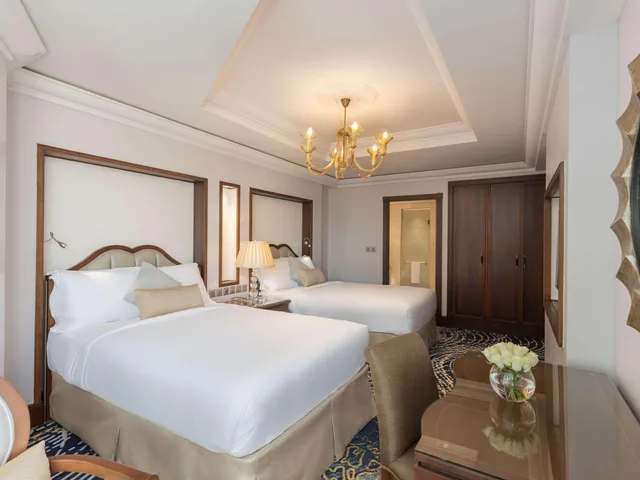2 Bedrooms, Royal, Suite, Partial Kaaba View، فندق قصر مكة رافلز(Raffles Makkah Palace) 4/8