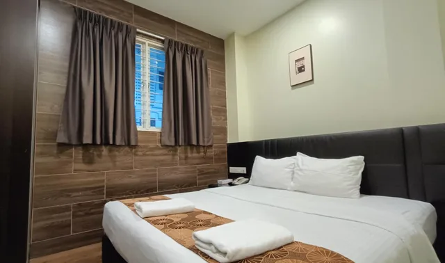 Super, Standard، The Corum View 1/3