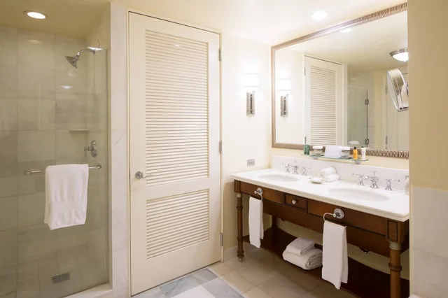غرفة قياسية بسريرين مزدوجين، Hilton Lake Las Vegas Resort and Spa 4/4