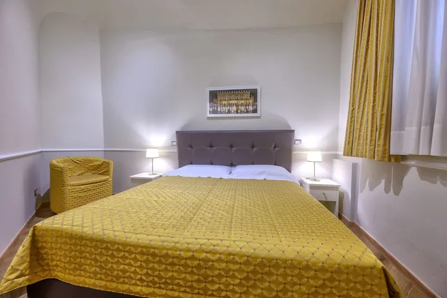 استوديو بسرير كوين وسرير فردي، Albergo Reggio 3/8
