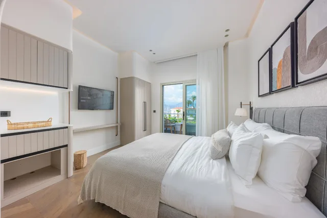 Plus, Superior, Queen Bed، Yacht Classic Hotel - Boutique Class 1/2