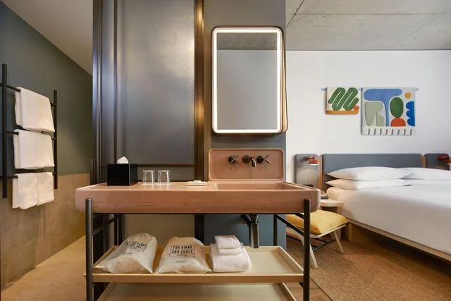 Moxy, Twin Beds, Airport View، Moxy Sydney Airport 7/8