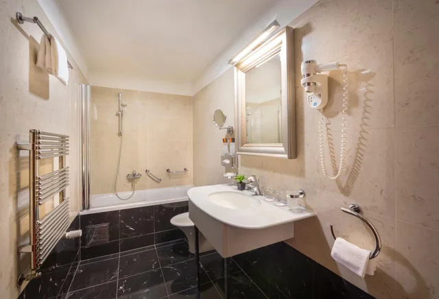 Suite, Best Western Premier Hotel Astoria 4/4