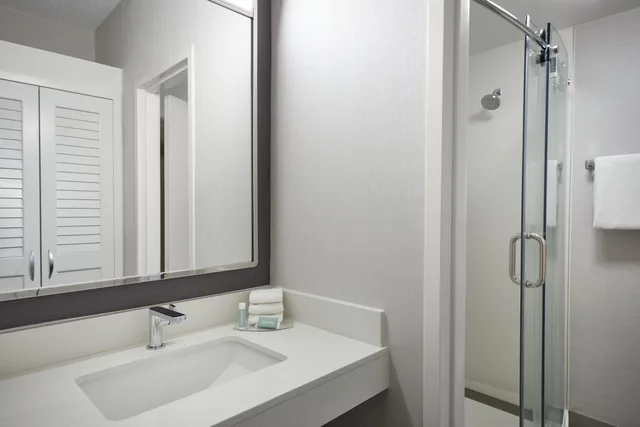 Suite, 2 Queen Beds, Sofa, Courtyard by Marriott Kansas City Overland Park/Metcalf, South of College Boulevard 3/4