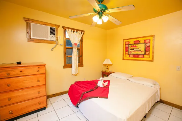 Garden, Suite, Twin Beds, 1 King and 1 Single Beds, King and Queen Bed، Bananarama Dive and Beach Resort 1/2