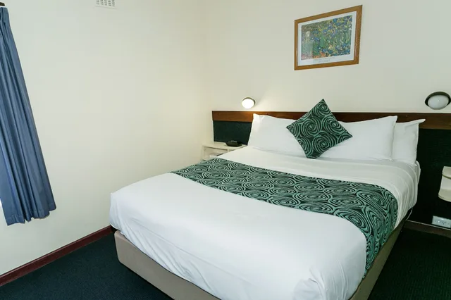 شقة بسرير كوين وسريرين منفصلين بغرفتي نوم، DOLPHIN LODGE 2/10