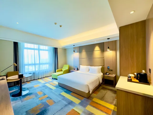Standard, Double Bed, Holiday Inn Nantong Oasis International 7/10