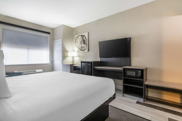 غرفة لذوي الإعاقة، Best Western Prime Inn & Suites 2/3