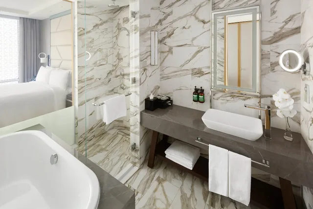 Diplomat, Club, Suite, King Bed, Club Floor، فندق كراون بلازا جدة السلام(Crowne Plaza Jeddah Al Salam) 3/3