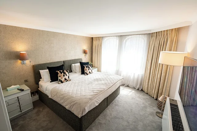 2 Bedrooms, Executive, Apartment, 2 King Beds, Mayfair House 5/10