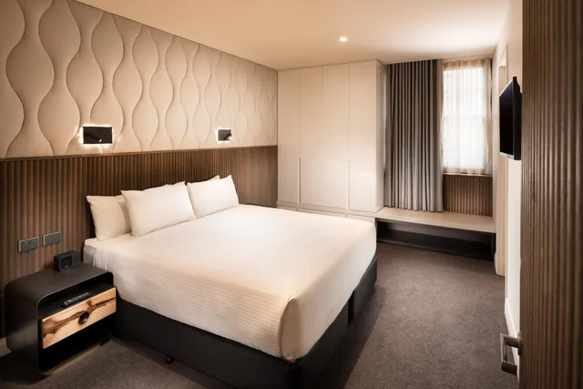 جناح بريميير بسرير كينج بغرفتي نوم، Majestic M Suites 4/7