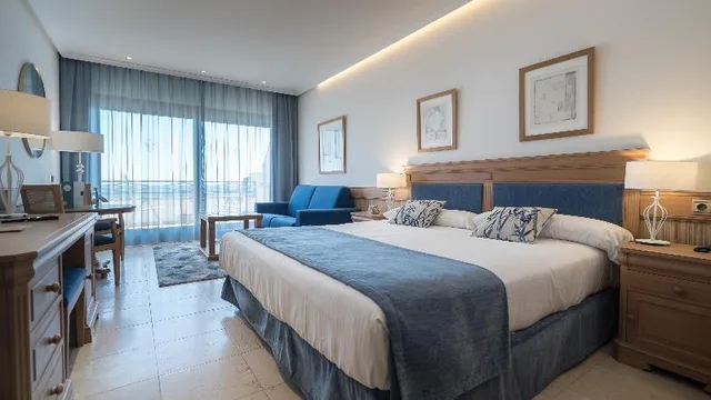 غرفة سوبيريور بإطلالة على البحر مفردة بسرير مزدوج، Sh Villa Gadea 1/1