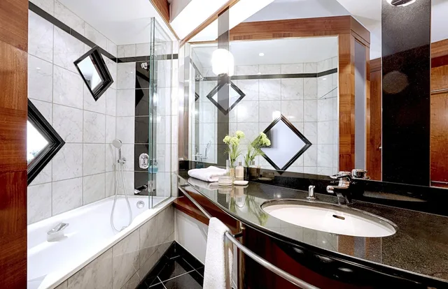 غرفة قياسية بسرير كوين، SEASIDE PARK HOTEL LEIPZIG 4/6