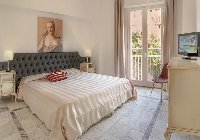 غرفة قياسية ثلاثية، Hotel Shelley e Delle Palme, BW Signature Collection 1/4