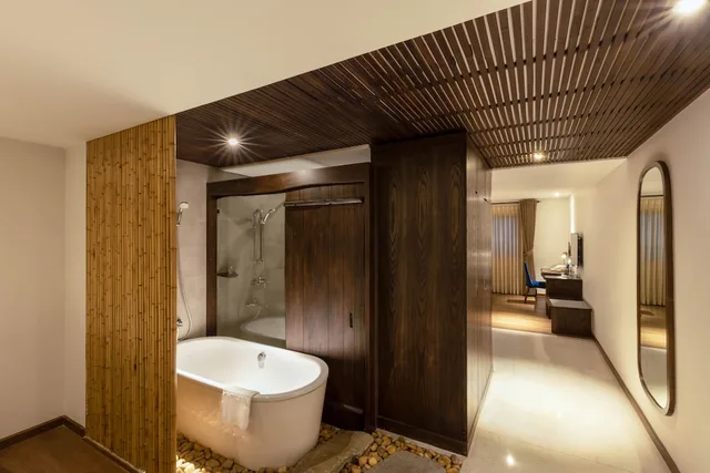 Zen, Suite, King Bed، Cochin Zen Hotel 2/4