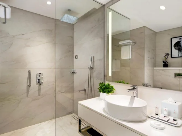 Royal, Suite, Millennium Place Mirdif 3/3
