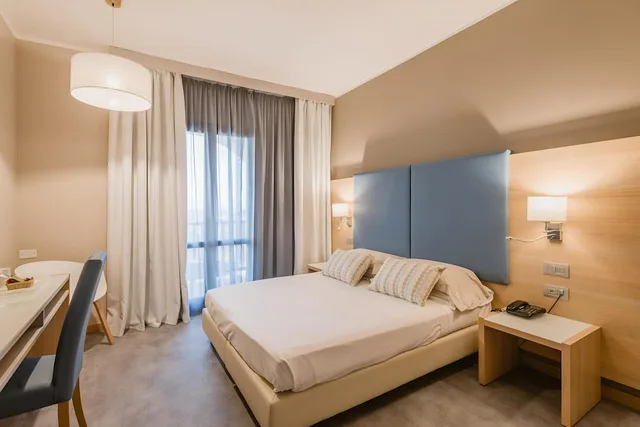 غرفة سوبيريور بسرير مزدوج بإطلالة على البحر، Hotel Calabona 2/5