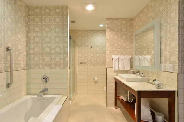 جناح بغرفتي نوم، The Lismore Hotel Eau Claire A Doubletree By Hilton 7/7