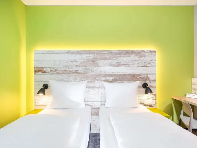 غرفة قياسية بسريرين منفصلين، Ibis Styles Stuttgart Vaihingen 4/7