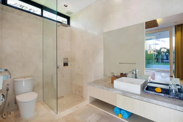3 Bedrooms, Royal, Waterslide, Villa, Private Pool، Eight Palms Villa Seminyak by Ini Vie Hospitality 6/8