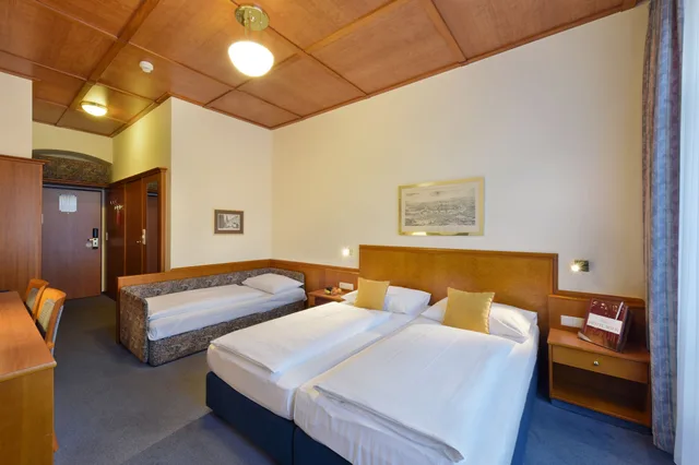 غرفة قياسية ثلاثية بثلاثة أسرّة بإطلالة على المدينة، Austria Classic Hotel Wien 1/10