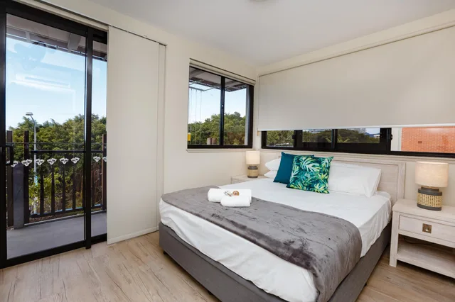 Room, Queen Bed, with View, Global Backpackers On The Waterfront 1/1