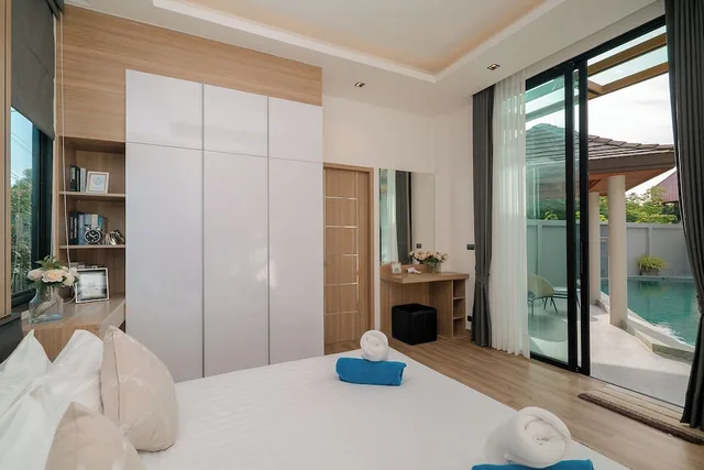 Pool, 5 Bedrooms, Central, Deluxe, Villa, 4 King Beds, 2 Queen Beds, Rawai Vip Villas Kids Park And Spa 7/10