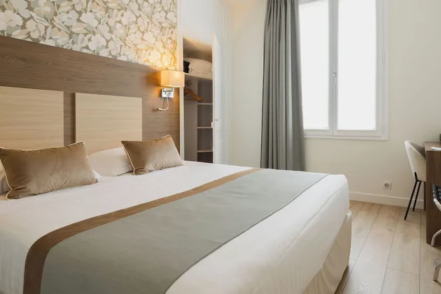 Superior, Queen Bed, Best Western Hotel De France 1/8