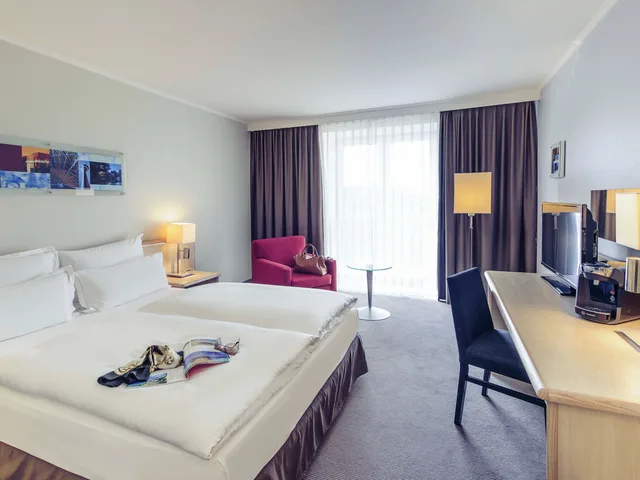 غرفة بسرير كوين، Mercure Hotel Duesseldorf Kaarst 1/2