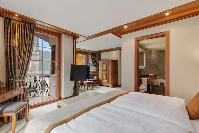 جناح غراند بسرير مزدوج بإطلالة على الجبل، Grand Hotel Zermatterhof 2/4