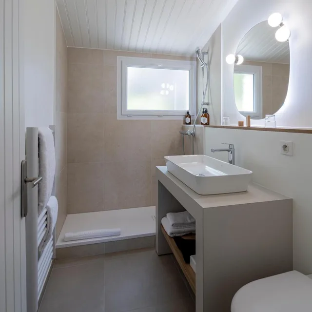 غرفة بسرير مزدوج بإطلالة على البحر بشرفة، Hotel Punta Lara Noirmoutier 5/5