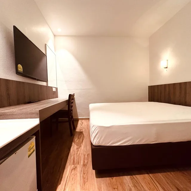 Standard, Double or Twin Bed, No Window، Park View 3/5