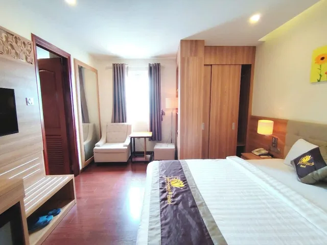 Deluxe, Queen Bed, City View, Sen Vang Luxury Hotel 2/10