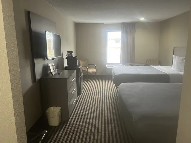 غرفة بسريرين كوين، Econo Lodge Florence - Darlington 3/4