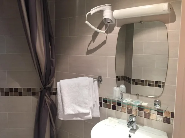 Adjoining, Double Bed، HOTEL DE LA PERDRIX ROUGE 5/5