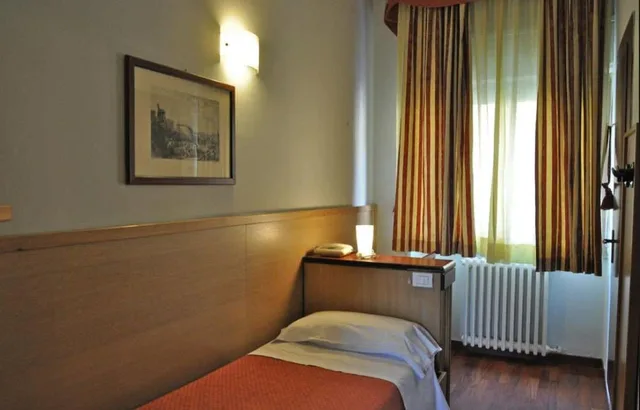 غرفة قياسية مفردة، Hotel Dover 1/2